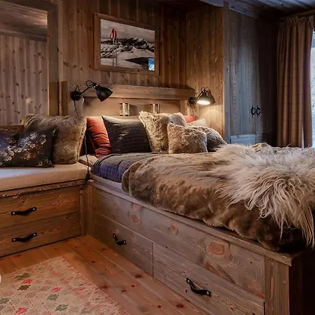 Nydelig Og Moderne Pa Kikut - 6 Senger, 4 Soverom Og Jacuzzi *