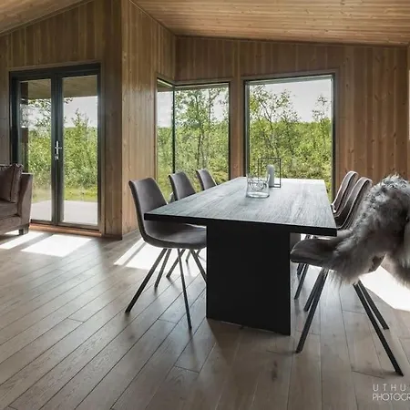 Сasa de vacaciones Nydelig Og Moderne Pa Kikut - 6 Senger, 4 Soverom Og Jacuzzi