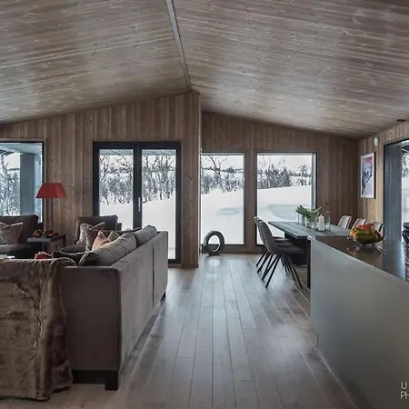 Nydelig Og Moderne Pa Kikut - 6 Senger, 4 Soverom Og Jacuzzi * Geilo