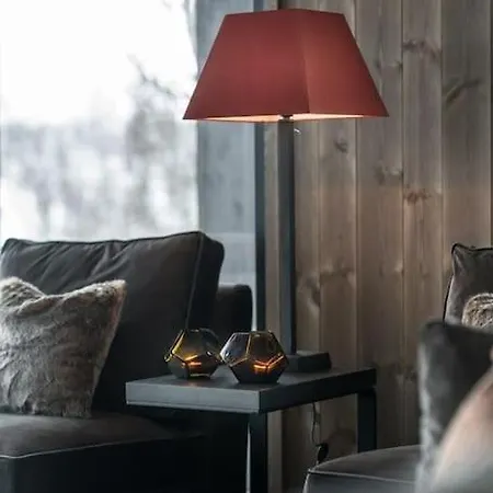 Дом отдыха Nydelig Og Moderne Pa Kikut - 6 Senger, 4 Soverom Og Jacuzzi