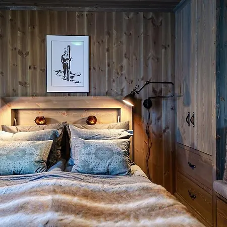 Nydelig Og Moderne Pa Kikut - 6 Senger, 4 Soverom Og Jacuzzi Сasa de vacaciones Geilo