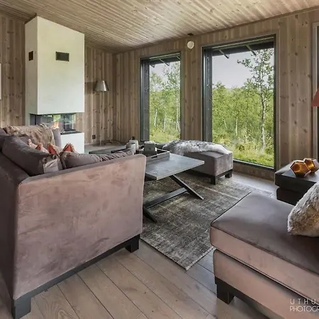 Дом отдыха Nydelig Og Moderne Pa Kikut - 6 Senger, 4 Soverom Og Jacuzzi *