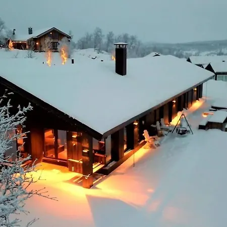 Nydelig Og Moderne Pa Kikut - 6 Senger, 4 Soverom Og Jacuzzi * Geilo