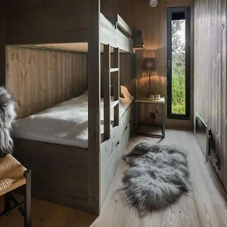 Nydelig Og Moderne Pa Kikut - 6 Senger, 4 Soverom Og Jacuzzi Дом отдыха
