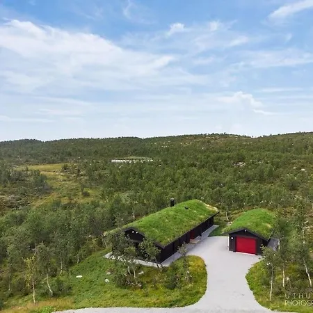 Nydelig Og Moderne Pa Kikut - 6 Senger, 4 Soverom Og Jacuzzi