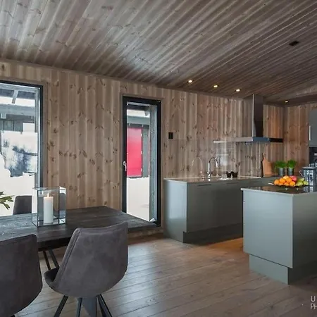 Сasa de vacaciones Nydelig Og Moderne Pa Kikut - 6 Senger, 4 Soverom Og Jacuzzi *