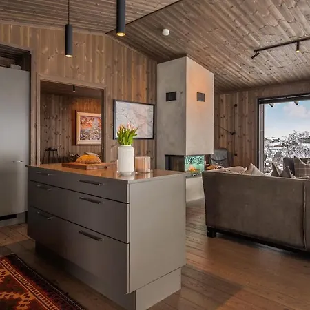 Nydelig Og Moderne Pa Kikut - 6 Senger, 4 Soverom Og Jacuzzi Geilo