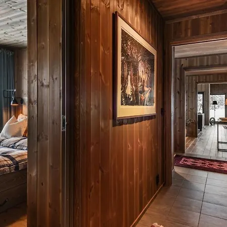 Nydelig Og Moderne Pa Kikut - 6 Senger, 4 Soverom Og Jacuzzi Сasa de vacaciones Geilo