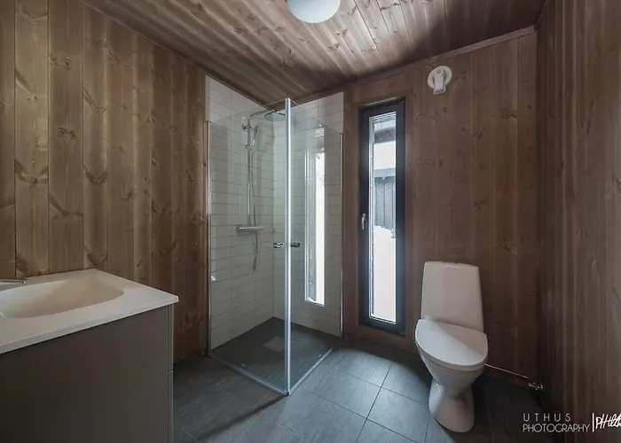 Nydelig Og Moderne Pa Kikut - 6 Senger, 4 Soverom Og Jacuzzi Дом отдыха Гейло