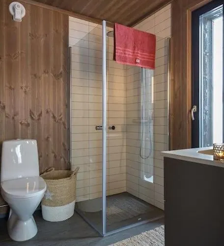 Nydelig Og Moderne På Kikut - 6 Senger, 4 Soverom Og Jacuzzi Feriehus *